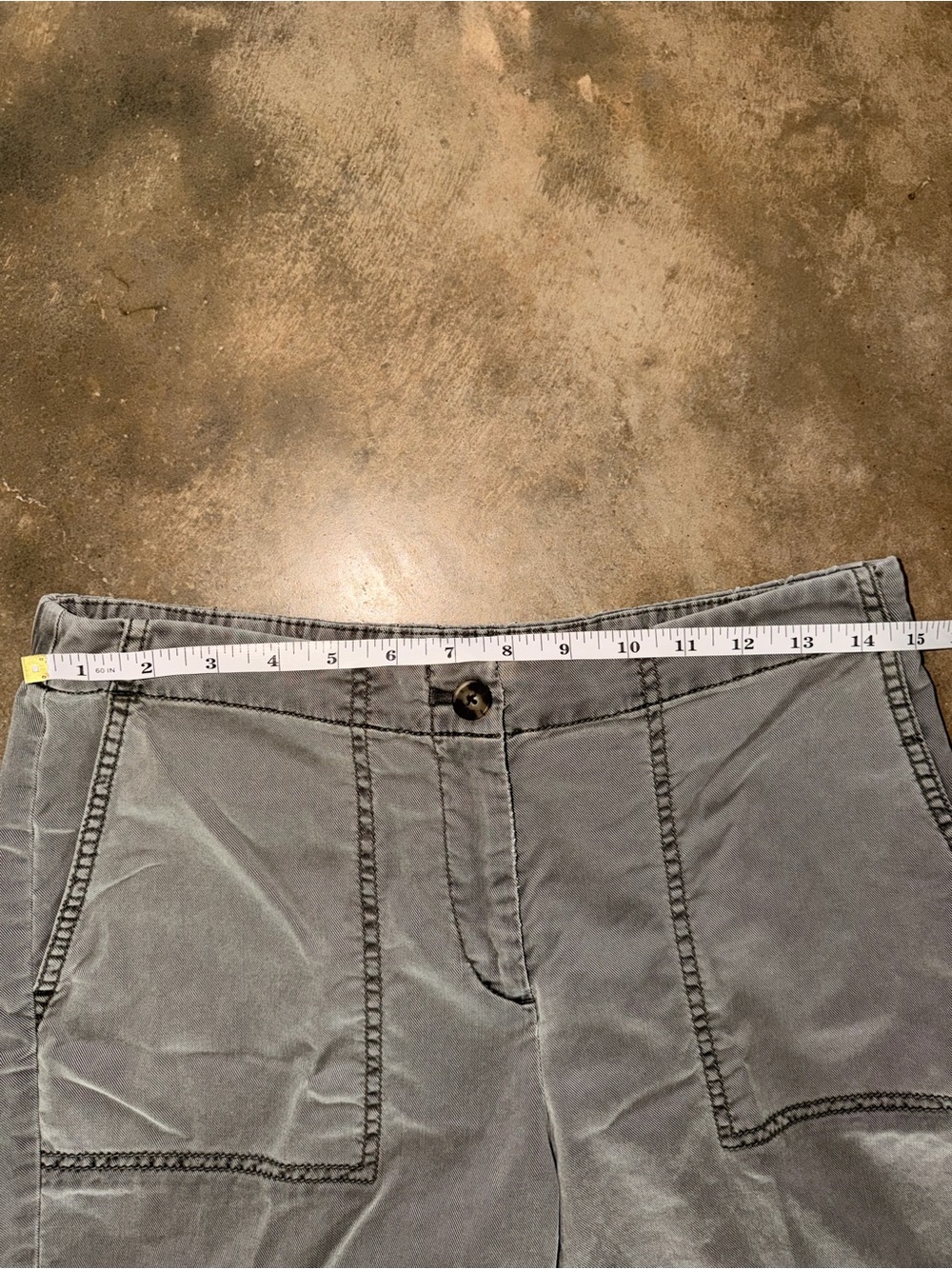 J. Jill Gray Tencel Blend Bermuda Shorts Petite 8 Patch Pocket Stretch - Picture 4 of 11